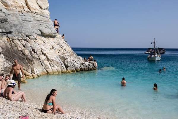 Ο παράδεισος είναι ελληνικός και βρίσκεται στην Ικαρία