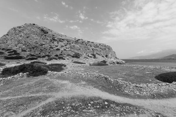 Όθος, Βωλάδα, Σπόα, Διαφάνι...: ο Νάσος Ευσταθιάδης φωτογραφίζει τα μαγικά τοπία της Καρπάθου