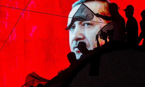 Κατακρημνίζονται οι τουρκικές μετοχές- Πτώση 4,8% στο Χρηματιστήριο της Κωνσταντινούπολης