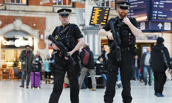 Σε ετοιμότητα το Λονδίνο υπό το φόβο τρομοκρατικών επιθέσεων - 600 επιπλέον αστυνομικοί στους δρόμους