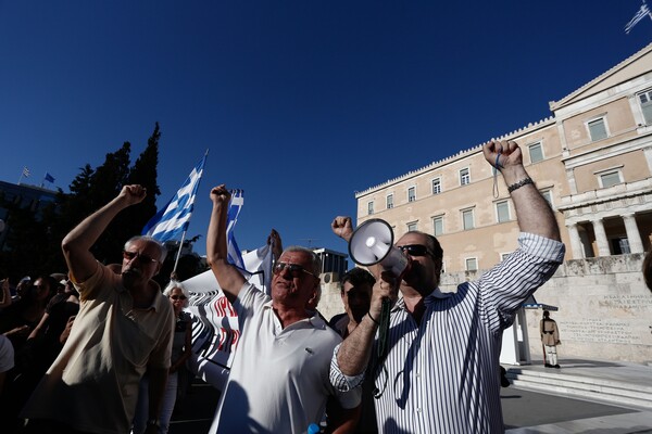 Ποιοι πήγαν τελικά στο "Παραιτηθείτε"