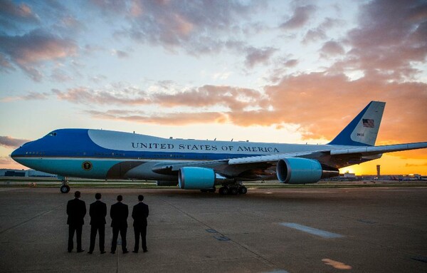 O Tραμπ ακυρώνει παραγγελία για αγορά νέων Air Force One, λόγω κόστους