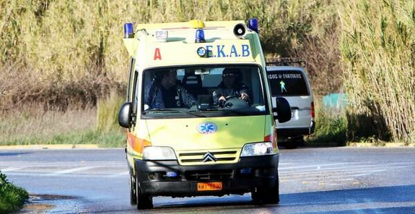 Γρεβενά: Ο δήμαρχος μετέφερε τραυματία με το ασθενοφόρο, καθώς δεν υπήρχε οδηγός