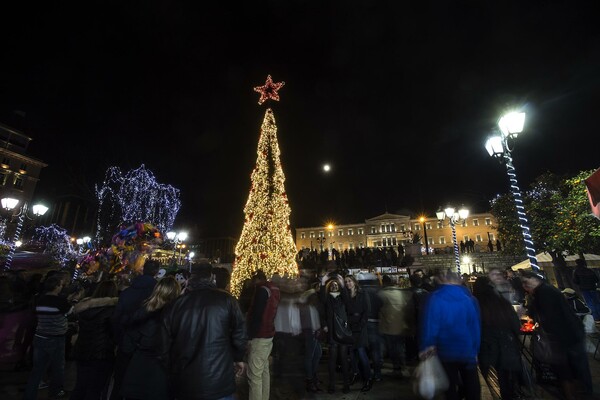 Πώς θα γιορτάσει Χριστούγεννα και Πρωτοχρονιά η Αθήνα