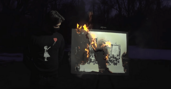 Banksy: Έκαψαν ένα αυθεντικό έργο αξίας 95.000 δολαρίων για να τον κάνουν crypto art