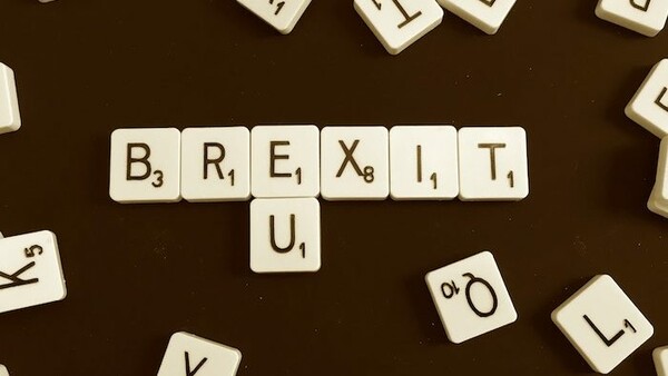 Οι λέξεις «Brexit» και «Youtuber» μπήκαν επισήμως στο Oxford English Dictionary