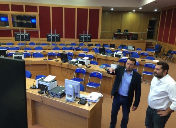 Στην τελική ευθεία ο διαγωνισμός για τις 4 τηλεοπτικές άδειες