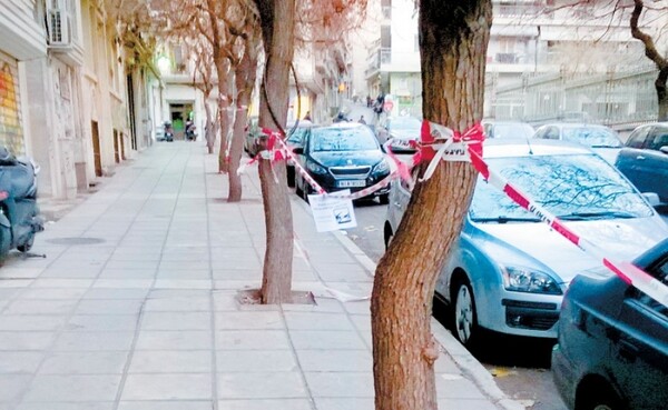 Θεσσαλονίκη: Οργισμένοι οι κάτοικοι για την απαγόρευση στάθμευσης γύρω από το γραφείο του πρωθυπουργού