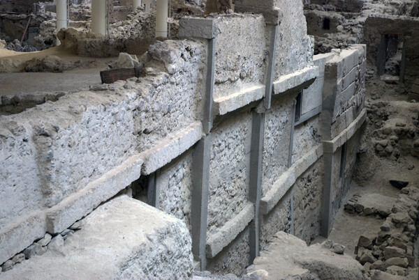 Στο Ακρωτήρι της Θήρας