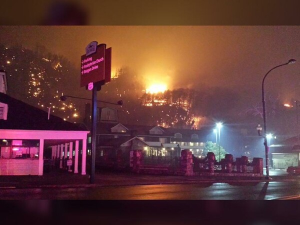 ΗΠΑ: 11 νεκροί από φωτιά στο εθνικό πάρκο στο Τενεσί