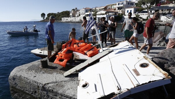 Στα δικαστήρια Πειραιά ο 77χρονος που συνελήφθη για την τραγωδία στην Αίγινα