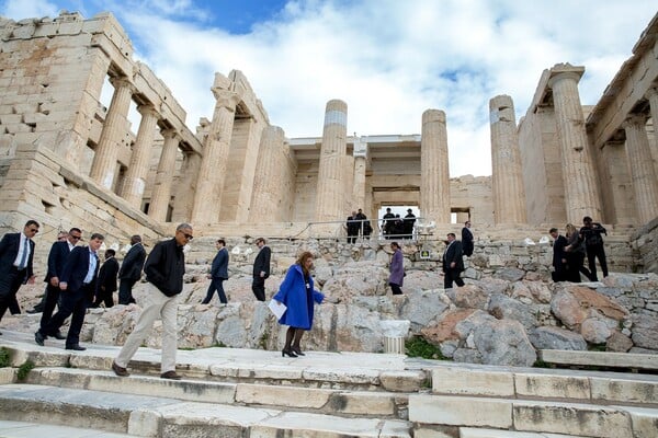 Οι στιγμές του Ομπάμα στην Αθήνα που δεν έδειξαν οι κάμερες