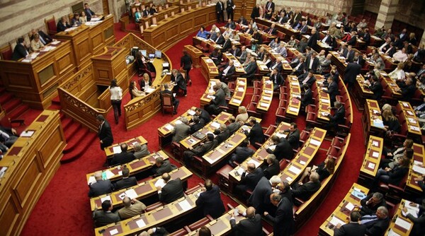 Kρατική ενίσχυση 1,9 εκατ. για τα κόμματα - Πόσα χρήματα παίρνουν
