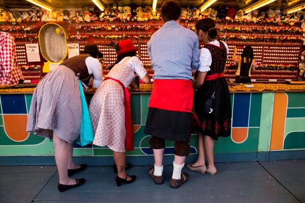 Oktoberfest: Μπύρα, πόλκα και βαυαρικά λουκάνικα