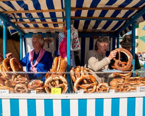 Oktoberfest: Μπύρα, πόλκα και βαυαρικά λουκάνικα