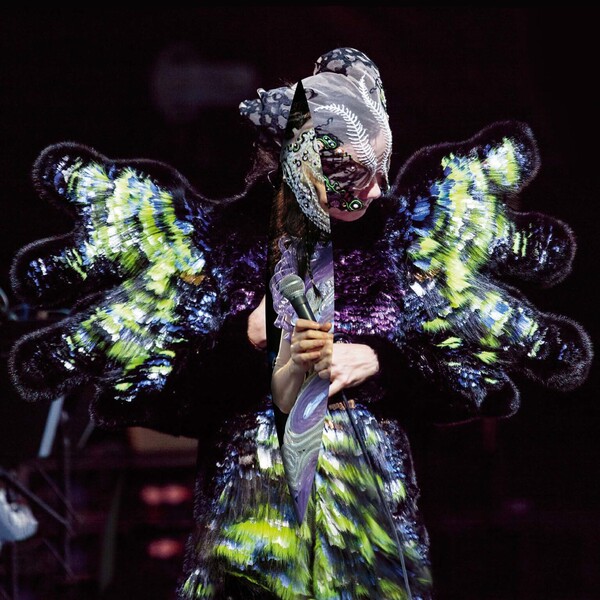 Η συμβολή της Björk στον ψηφιακό κόσμο παρουσιάζεται σε μια έκθεση στο Λονδίνο