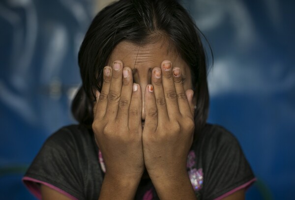 Ινδία: Μια 11χρονη πουλήθηκε ως σκλάβα από την οικογένειά της για μόλις 15 δολάρια
