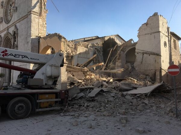 Σεισμός μεγέθους 6,6 Ρίχτερ στην κεντρική Ιταλία- Αρκετοί τραυματίες