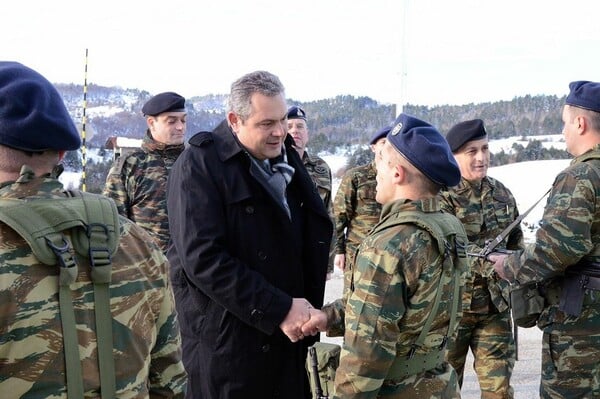 Στα νησιά Ρω και Στρογγύλη Π. Καμμένος και Δ. Βίτσας