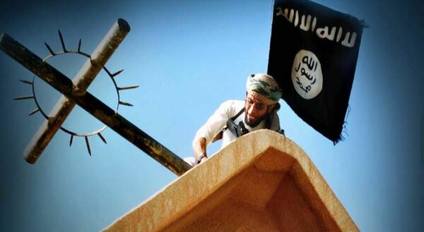 Το Ισλαμικό Κράτος κηρύσσει τον πόλεμο στο Χριστιανισμό και καλεί τους μαχητές του «να σπάσουν το Σταυρό»