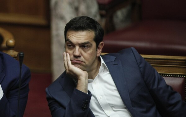 Δεν κατόρθωσε να πάρει τις 200 ψήφους - Με 179 «ναι» η απλή αναλογική