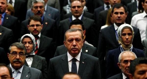 Toυρκία: Πάνω από 2.000 αστυνομικοί και στρατιωτικοί απολύονται για διασυνδέσεις με την απόπειρα πραξικοπήματος