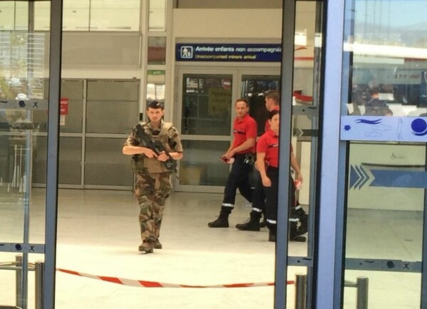 Aναστάτωση στο αεροδρόμιο της Νίκαιας - Οδηγία για εκένωση