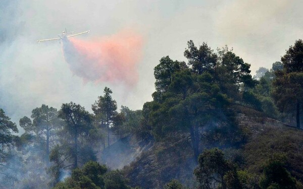 Για 4η ημέρα μαίνεται η πυρκαγιά στην Κύπρο