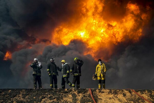 Λιβύη: Βομβαρδίζουν πετρελαϊκές εγκαταστάσεις