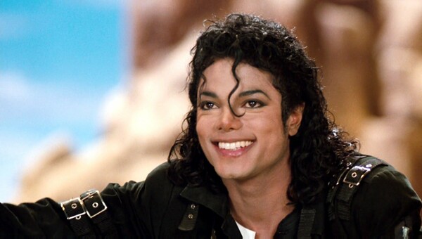 H σημερινή φήμη πως ο Μάικλ Τζάκσον είναι ζωντανός, ξεκίνησε απ' αυτό το βίντεο