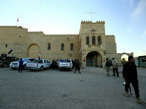 Ιράκ: H λεηλασία ενός χριστιανικού μοναστηριού στη Νινευή από τον ISIS
