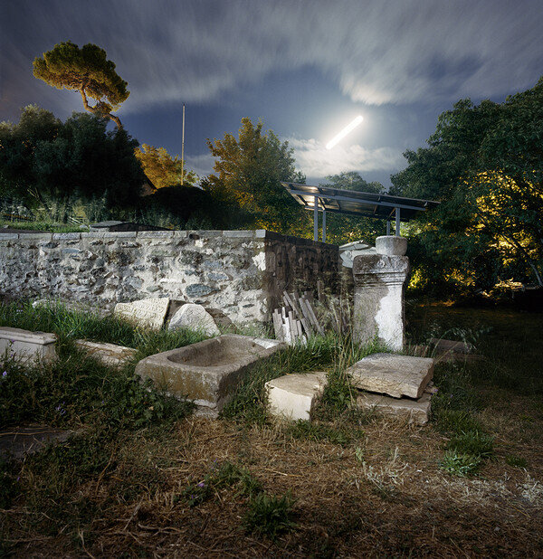 Ένα εκλεκτό photobook από τη Λία Ναλμπαντίδου