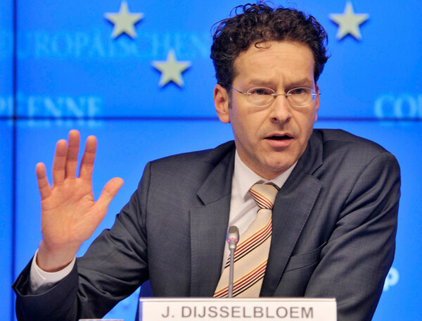 Το Eurogroup ανακοίνωσε την αναβολή των βραχυπρόθεσμων μέτρων για το χρέος