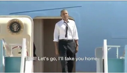 O Oμπάμα βγαίνει στα σκαλιά του Air Force One για να φωνάξει τον Κλίντον που φλυαρεί και καθυστερεί την πτήση
