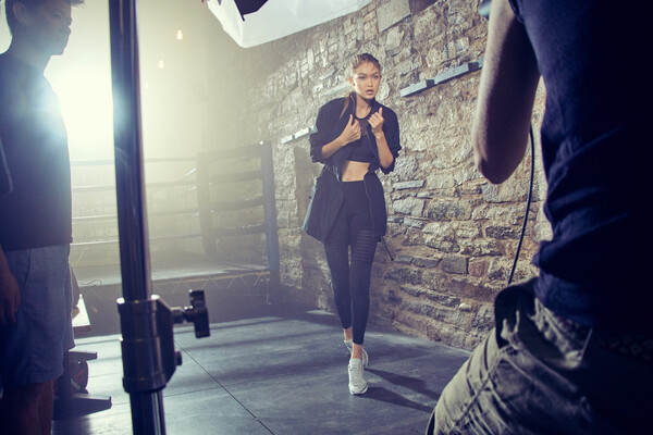 H Gigi Hadid και η Reebok ενώνουν τις δυνάμεις τους