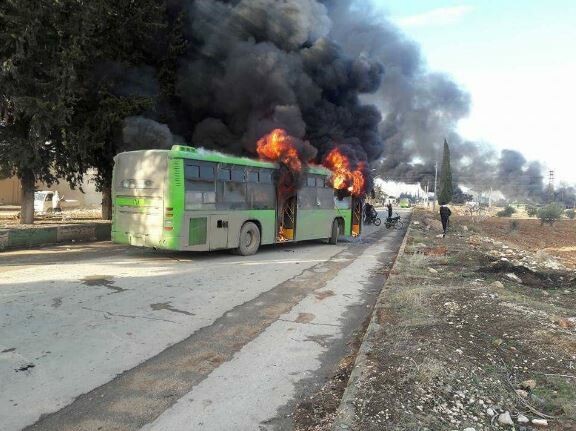 Συρία: Επίθεση στα λεωφορεία που μετέφεραν αμάχους από τα χωριά Αλ-Φούα και Κεφράγια