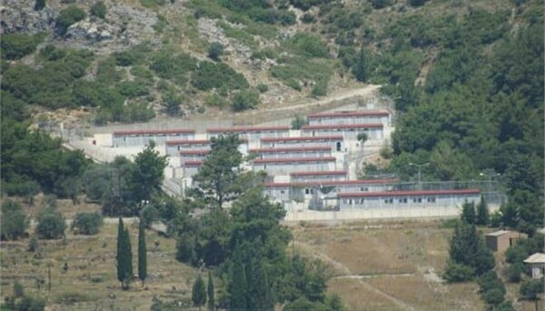 Επεισόδια το βράδυ και στο hot spot της Σάμου