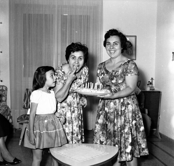 Τα γενέθλια της κουκλίτσας. Γίνεται οκτώ χρονών.