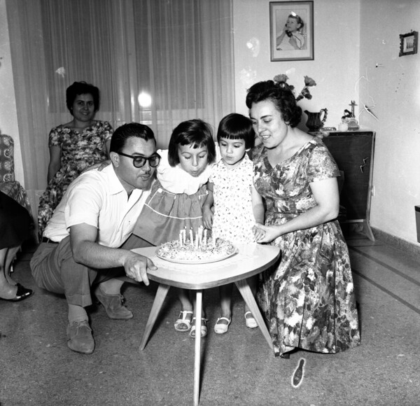 Τα γενέθλια της κουκλίτσας. Γίνεται οκτώ χρονών.