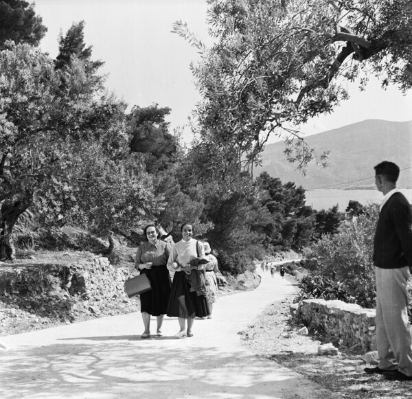 Εκδρομή στο μοναστήρι