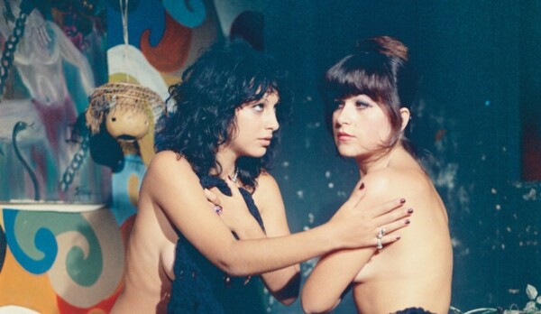 14 φωτογραφίες λεσβιακού σεξ από το αρχείο της Greek Erotica (ΝSFW)