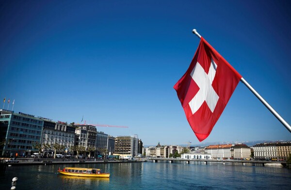 Ελβετία: Κατατέθηκε νομοσχέδιο που δίνει προτεραιότητα στους Ελβετούς στην αγορά εργασίας