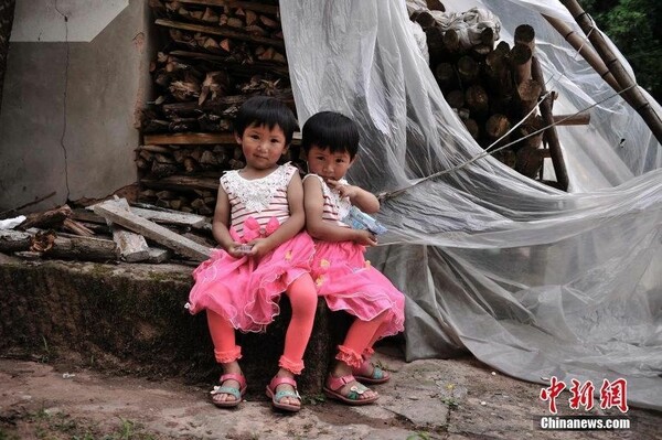Σε ένα χωριό της Κίνας υπάρχουν 39 ζευγάρια διδύμων και κανείς δεν ξέρει ακριβώς το γιατί