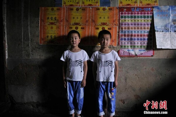 Σε ένα χωριό της Κίνας υπάρχουν 39 ζευγάρια διδύμων και κανείς δεν ξέρει ακριβώς το γιατί