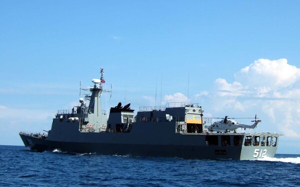 Πολεμικό πλοίο της Ινδονησίας άνοιξε πυρ κατά κινεζικού αλιευτικού
