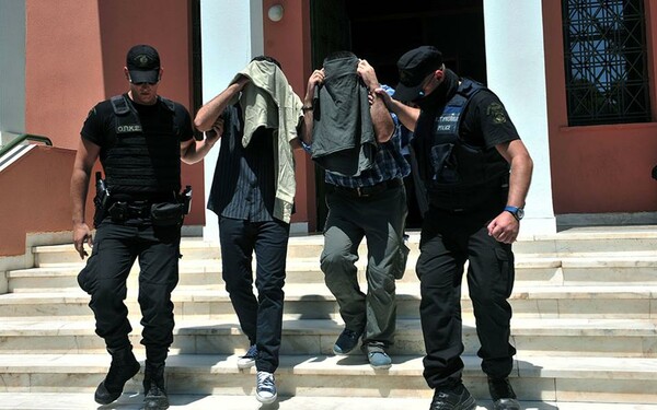 Άγκυρα: Η Ελλάδα γνωρίζει τι θα πει χούντα, να εκδοθούν και οι οκτώ Τούρκοι στρατιωτικοί