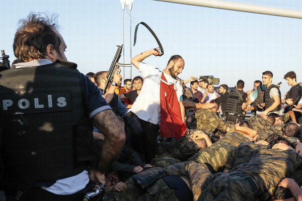 Toυρκία: Κράτος δικαίου για τους πραξικοπηματίες ζητά το Ρεπουμπλικανικό Κόμμα