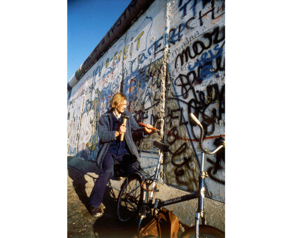 Βερολίνο. Νοέμβρης 1989 (λίγο μετά την πτώση του Τείχους)