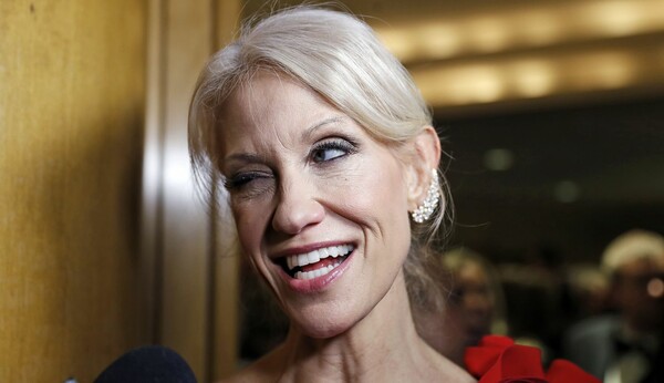 Kellyanne Conway: Μια ελαφρά (και αντιπαθητική) ύπαρξη σε βαρύ πόστο