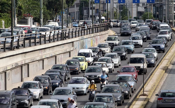 Κυκλοφοριακά προβλήματα λόγω απεργίας σε μετρό, ηλεκτρικό και τραμ